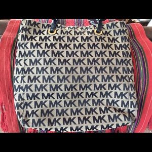 Michael Kors tote-22$!